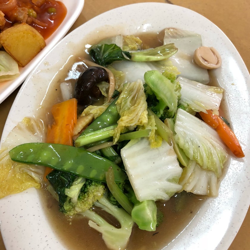 Jin Wee Restaurant - Chinese Restaurant - friendly staff,lunch,pork,eggs,dinner,crowded,great value,spinach,tomato sauce,sweet taste,marmite,bitter gourd,salted chicken,black sauce,wok hei