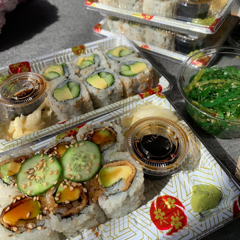 Silver Rice - Sushi Restaurant,Soup Spot - lunch,brunch food,healthy food,ice cream,rice,outdoor seating,dinner,crowded,great value,cute,avocado,neighborhood,takeout,trendy,pickles,good for a quick meal,miso soup,unagi,chirashi,seaweed salad,good for singles,cup with flax