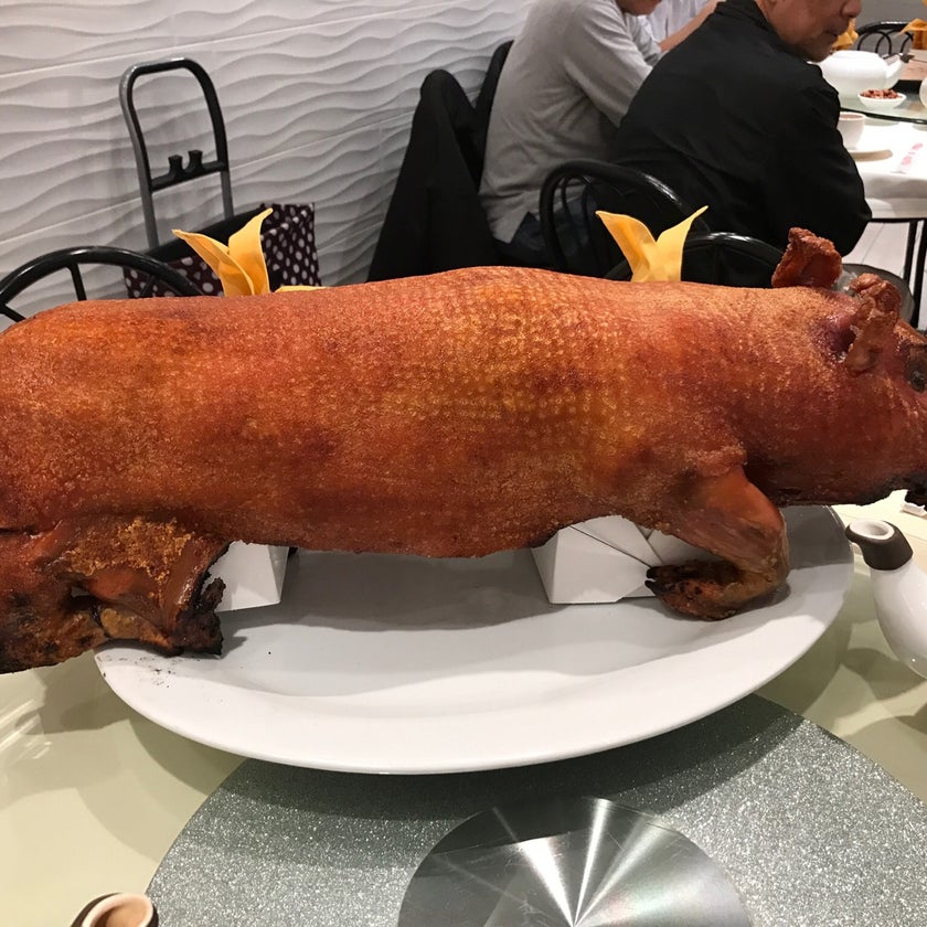 Wu's Wonton King - Cantonese Restaurant,Dim Sum Restaurant - restaurants,meats,lunch,wine,pork,eggs,dinner,crowded,buns,wontons,spring rolls,BYOB,good for groups,good for special occasions,sprinkles,BYO,shumai,veal chops,snow peas,crispy garlic chicken,golden fried rice