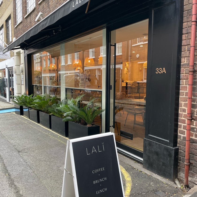 Lalï - Café,Restaurant - coffee,friendly staff,breakfast food,brunch food,cozy,pancakes,beets,poached eggs,honey cake,buckwheat pancakes,mushroom toast,wheat pancakes