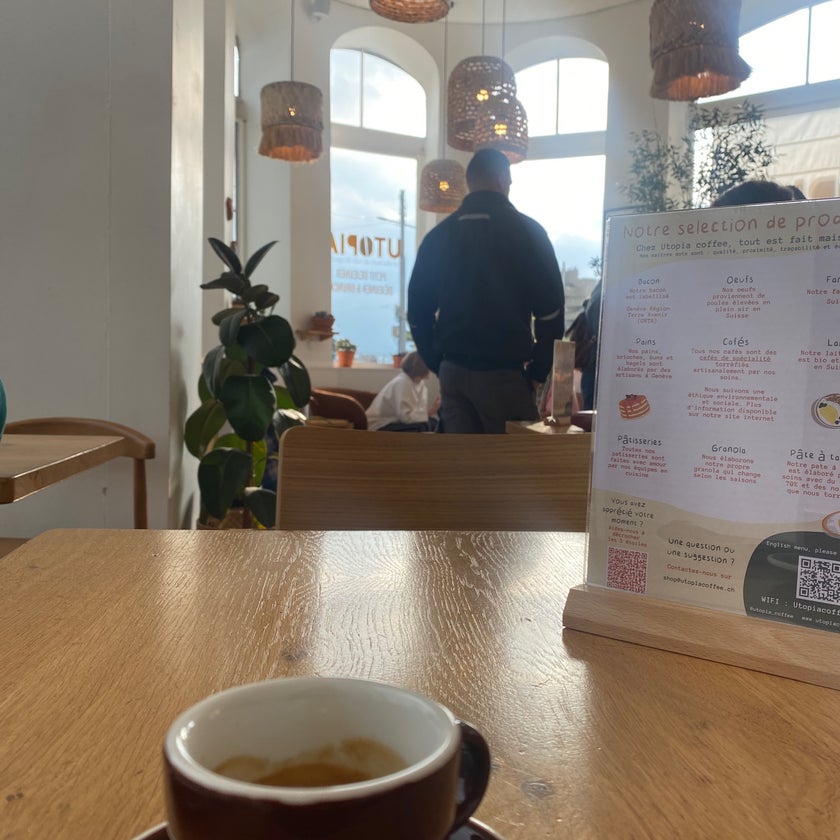 Utopia Coffee Shop - Café - 