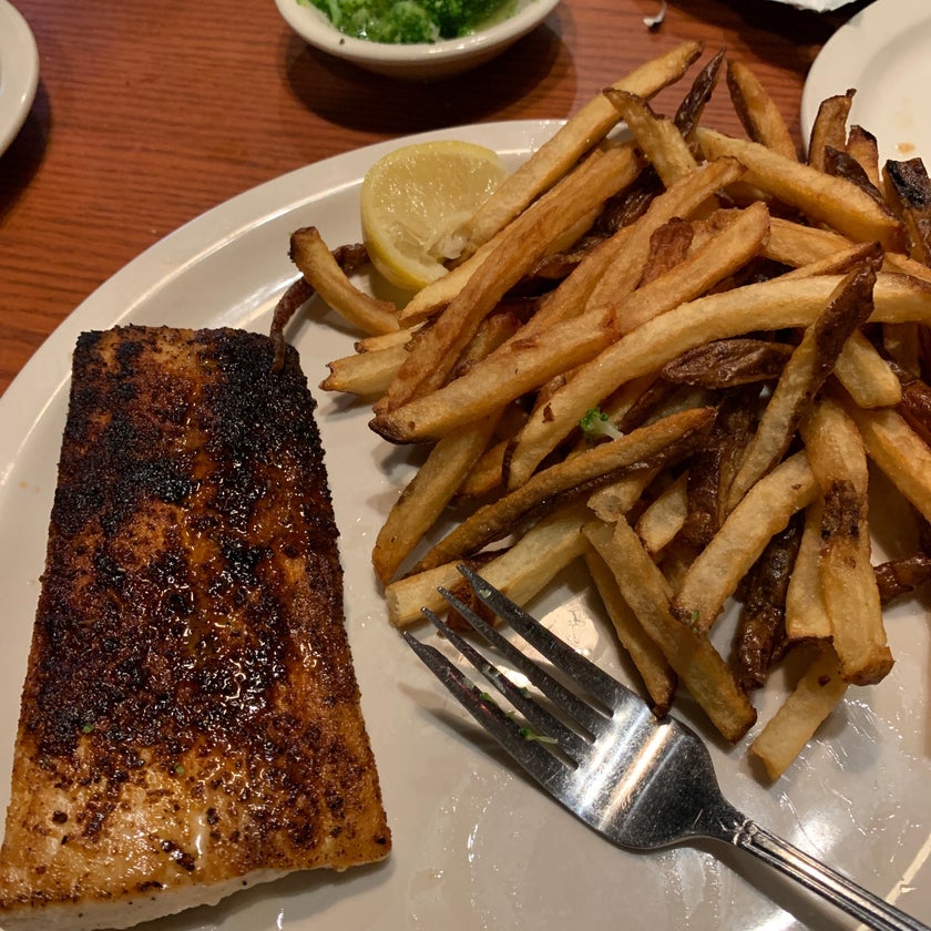 Shrimp Boat - Seafood Restaurant - restaurants,bar,well,parking,dinner,takes reservations,good for dates,wontons,grits,prime rib,good for groups,good for special occasions,cerviche,stuffed flounder