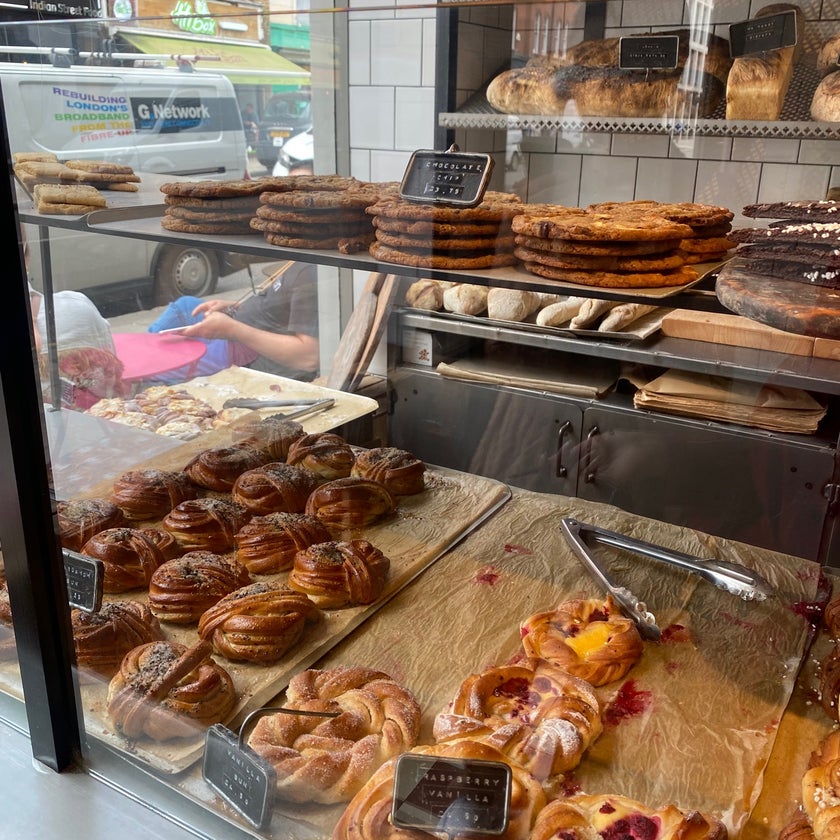 Fabrique - Bakery,Restaurant,Cafes,Bakeries,Sandwiches - restaurants,bar,coffee,pastries,cake,cute,buns,baked goods,fresh baked breads,good for singles