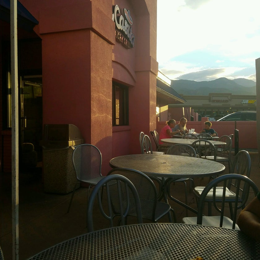 La Casita Mexican Grill - Mexican Restaurant - breakfast food,Mexican food,lunch,brunch food,parking,dinner,office,burritos,homemade food,tortillas,good for a quick meal,tamales,refried beans