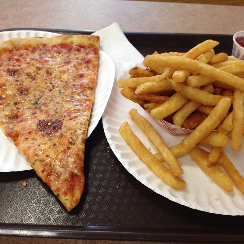 Pizza Time - Pizzeria,Pizza - pizza,crowded,good for a quick meal,lively,good for groups