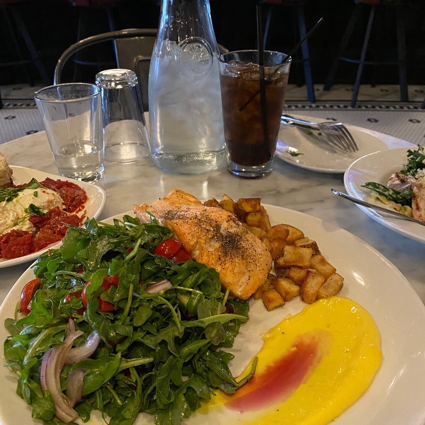 Basta Pizzeria Ristorante - Italian Restaurant,Pizzeria - meats,sandwiches,well,lunch,wine,chocolate,bread,spicy food,dinner,great value,happy hour,sausage,trendy,good for dates,nuts,good for groups,good for special occasions,polenta,beet salad,Chicken Alfredo