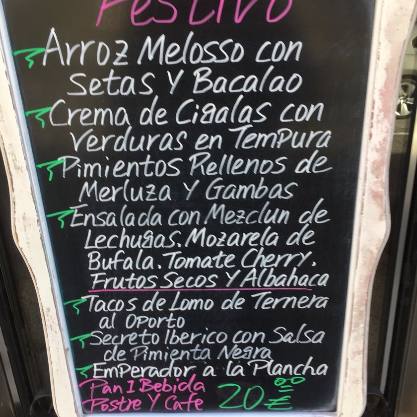 El foro Real 52 - Bar,Tapas Restaurant - 