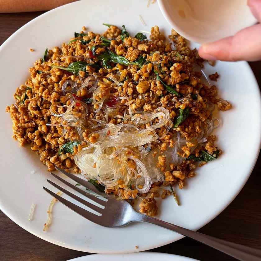 Siam Noodle & Rice - Thai Restaurant - meats,good service,lunch,brunch food,town,spicy food,dinner,great value,sausage,big portions,Thai food,iced coffee,ginger,Tom Yum soup,egg rolls,roast pork,sticky rice,beef salad,papaya salad,peanut sauce,collard greens,homestyle,Larb