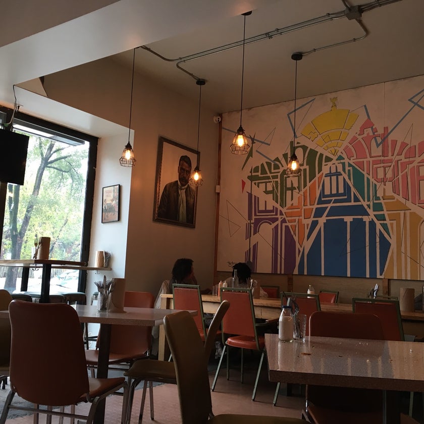 La Capital Tacos - Taco Restaurant - town,tacos,spicy food,crowded,margaritas,quesadillas,relish,good for a quick meal,micheladas,al pastor,changing menu,habanero,pico,beer battered,grilled pineapple,good for singles,chinatown,delicioussss