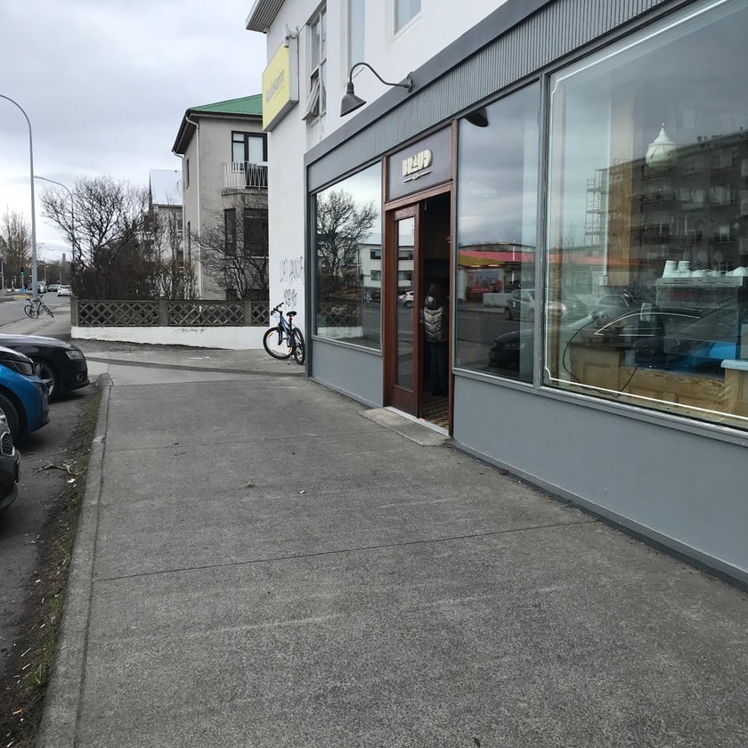 Brauð & Co - Bakery - 