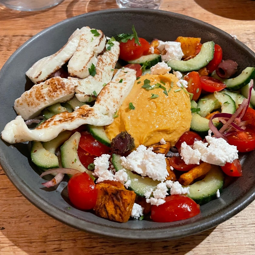 Megan's in the Village - Café,English Restaurant - well,brunch food,ice cream,pancakes,cookies,vegan food,caters