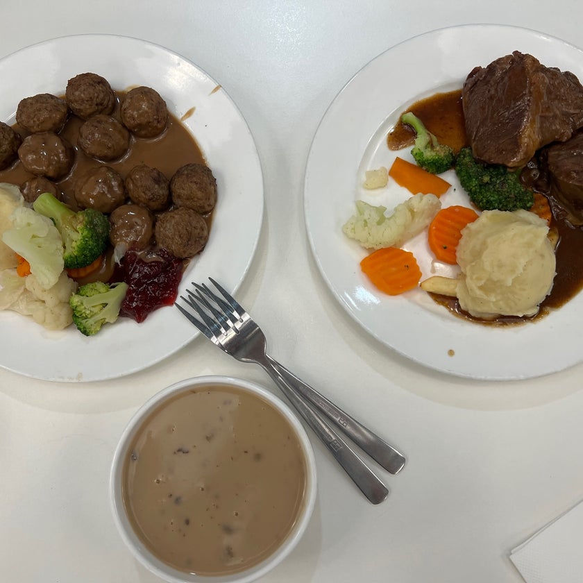 Ikea Restaurant - Scandinavian Restaurant,Scandinavian - coffee,desserts,breakfast food,beef,soup,lunch,brunch food,chocolate,ice cream,tea,rice,pastries,cake,dinner,crowded,chicken wings,homemade food,snacks,soft drinks,cheesecake,trendy,hot dogs,meatballs,furniture,jams,good for a quick meal,cones,broccoli,lively,good for groups,baby back ribs,pork knuckles,lingonberries