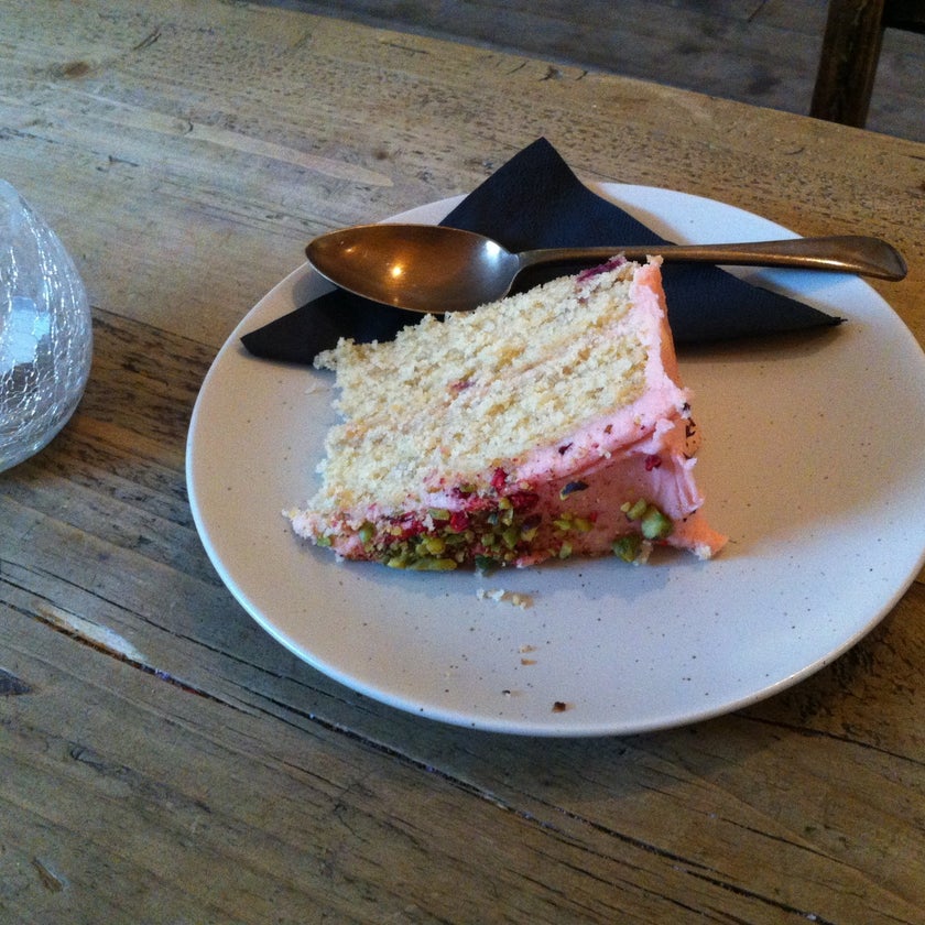 Kahaila - Café,Coffee Shop,Restaurant - restaurants,bar,coffee,friendly staff,breakfast food,fruit,sandwiches,well,healthy food,wifi,town,tea,pastries,cake,city,espresso drinks,milk,crowded,free Wifi,cute,pies,bananas,lemon,spacious,trendy,good for dates,lemonade,blueberries,brownies,good for a quick meal,paninis,baguettes,focaccia bread,art galleries,charity,blood orange,sweet treats,relaxing music,Parma ham,cosy spot