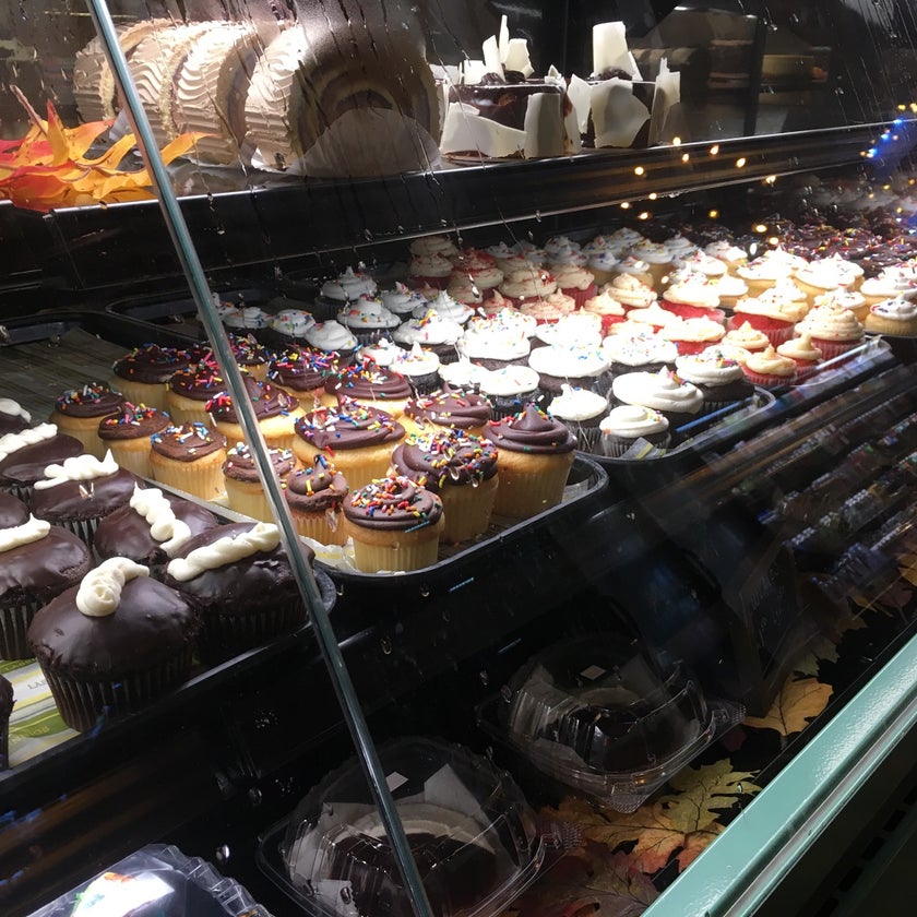 Lassen & Hennigs - Bakery,Deli,Sandwich Spot - 