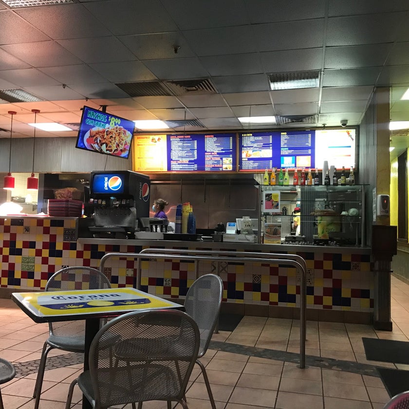 La Casita Mexican Grill - Mexican Restaurant - breakfast food,Mexican food,lunch,brunch food,parking,dinner,office,burritos,homemade food,tortillas,good for a quick meal,tamales,refried beans