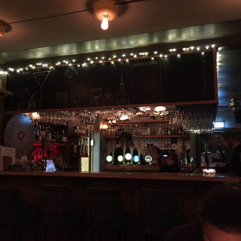 Íslenski barinn - Scandinavian Restaurant - restaurants,music,lunch,dinner,performances,tunes,crowded,musicians,happy hour,trendy,good for dates,hot dogs,Christmas,lagers,good for singles,puffins,traditional icelandic food