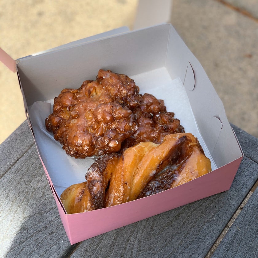 B & B Donuts - Donut Shop - good service