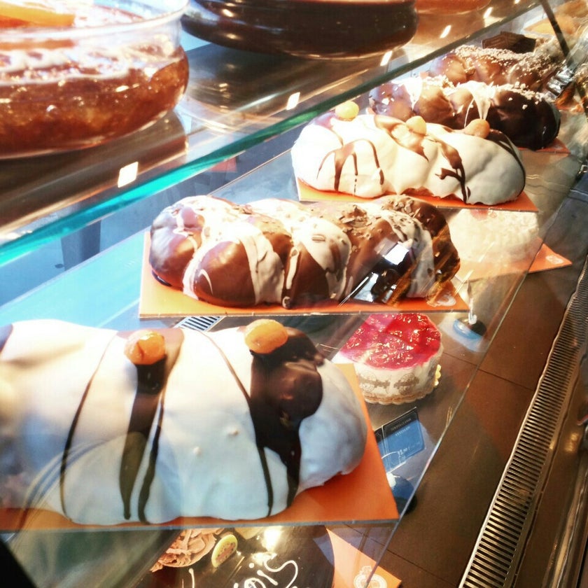 Απολλώνιον - Bakery - restaurants,bar,healthy food,good for working,pastries,bread,juice,trendy,good for a quick meal,free parking,good for groups,good for business meetings,quick snack