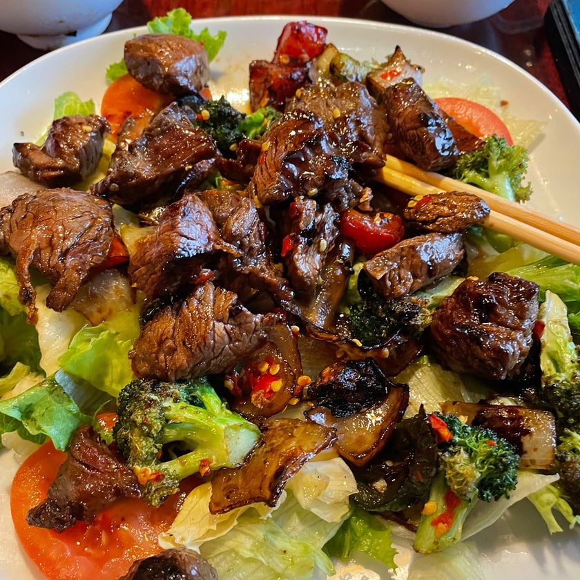 Huynh Restaurant - Vietnamese Restaurant - bar,coffee,breakfast food,beef,lunch,healthy food,town,rice,parking,city,spicy food,pork,dinner,office,curry,homemade food,appetizers,trendy,good for dates,crispy food,sodas,lemonade,good for a quick meal,spring rolls,tapioca,egg rolls,BYOB,flan,fried eggs,coconut milk,good for groups,pomegranate,Bun Bo Hue,condensed milk,crushed ice,fresh coconuts,bean paste,Bo Luc Lac,fried shallots,banh cuon nhan thit,goi vit,phoenix chicken