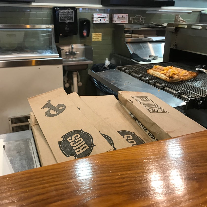 Potbelly Sandwich Shop - Restaurant,Sandwiches,Fast Food,Salad - sandwiches,lunch,clean,lines,casual,cookies,family-friendly,good for a quick meal,chocolate brownies,wreck