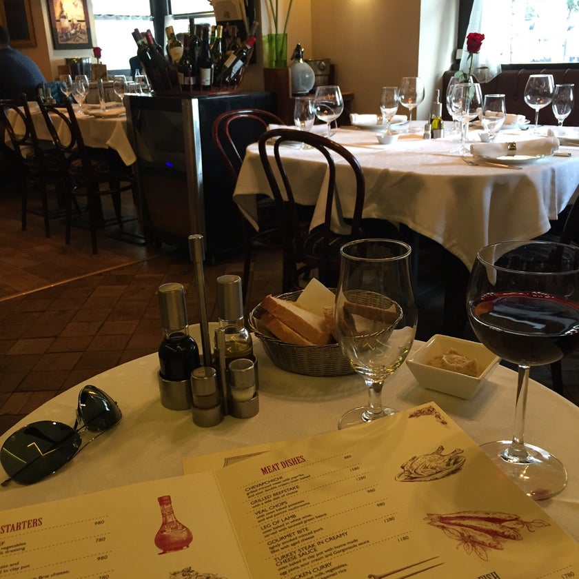Na ćošku - Restaurant - restaurants,bar,soup,healthy food,quiet,great value,big portions,truffles,mashed potatoes,white chocolate,goat cheese,good for groups,good for business meetings,good for special occasions,lava cake,porcini,Irish stew,sticky pudding from date palms