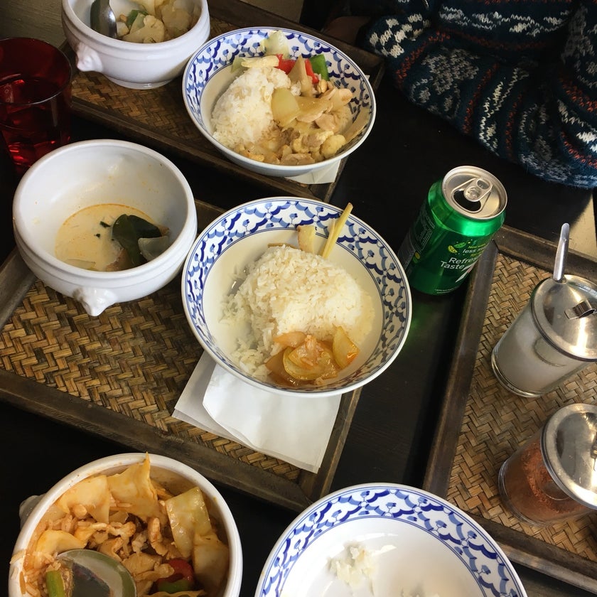 Mai Thai Bistro - Thai Restaurant - 