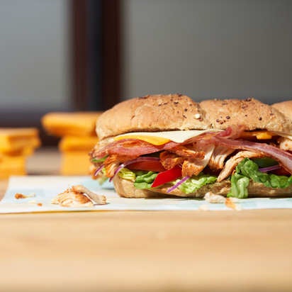 Subway - Sandwich Spot,Fast Food Restaurant,Sandwiches - 