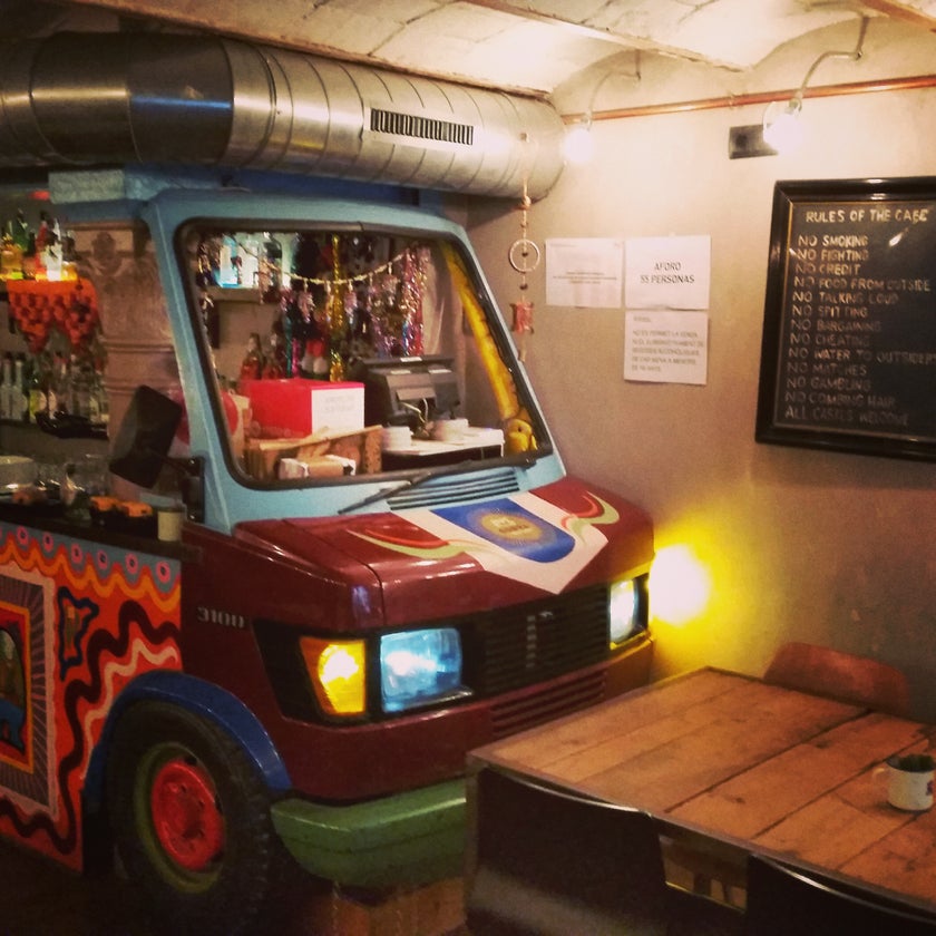 Surya - Indian Restaurant - bar,coffee,desserts,chicken,music,well,healthy food,crowded,great value,curry,potatoes,Indian food,snacks,trendy,good for dates,spinach,mint,lunch menu,street food,paneer,cheese bread,good for special occasions,chaat,pakoras,dish of the day
