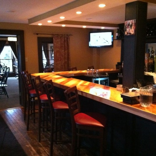 Mad Jacks Grill & Pub - Wine Bar,Diner,New American Restaurant - lunch,brunch food,outdoor seating,dinner,great value,large beer list,mac & cheese,hummus,broccoli,grilled cheese sandwiches,comfort food,cabbage,good for special occasions,beet salad