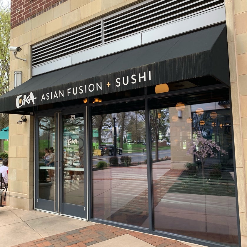 Oka Asian Fusion - Sushi Restaurant - bar,healthy food,parking,curry,trendy,good for dates,good for groups,good for business meetings,chirashi