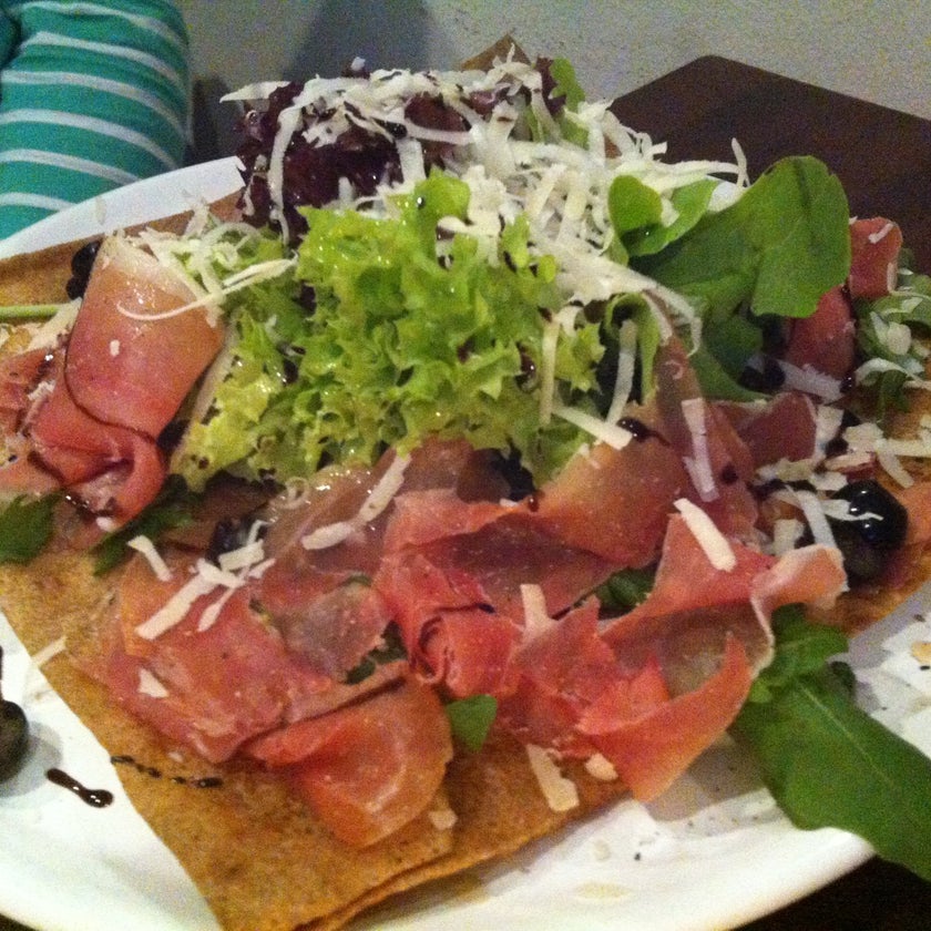 Bistro Tati - Bistro,Café,French Restaurant - restaurants,bar,healthy food,trendy,apples,good for dates,galettes,chevre