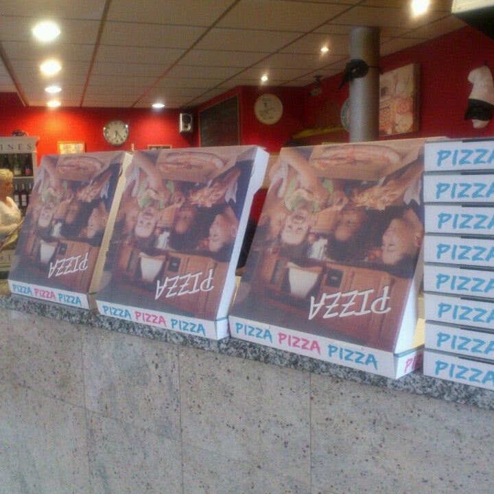 Pizzeria Pulcinella - Pizzeria - pizza,town