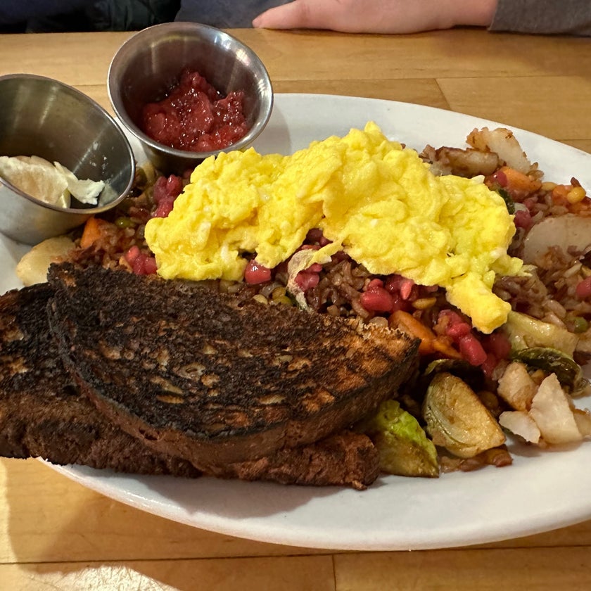 Jelly Cafe - American Restaurant,Sandwich Spot - restaurants,bar,meats,coffee,chicken,breakfast food,fruit,sandwiches,cheese,well,lunch,brunch food,town,espresso,park,city,spicy food,eggs,outdoor seating,books,crowded,great value,bacon,cute,homemade food,pancakes,donuts,onions,lemon,trendy,good for dates,peanuts,French toast,spinach,biscuits,hills,blueberries,flakes,gravy,diner food,hipster,chilaquiles,orange juice,jellies,hash,bears,beets,green chili,Lavender,frosting,sriracha sauce,red peppers,poppy seeds,cinnamon sugar,bright colors,good for singles,haco benedict,molly hot brown
