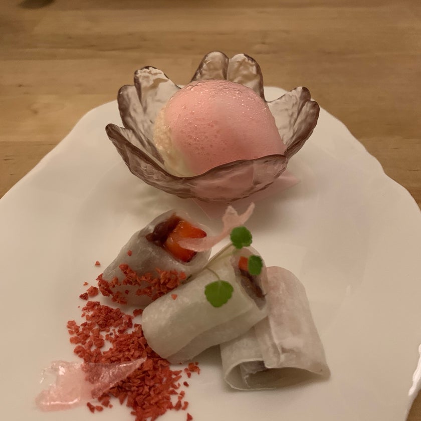 Japanese Cuisine Yama - Japanese Restaurant,Japanese,Sushi Bars - Japanese food,well,lunch,town,books,quiet,takes reservations,good for special occasions,omakase