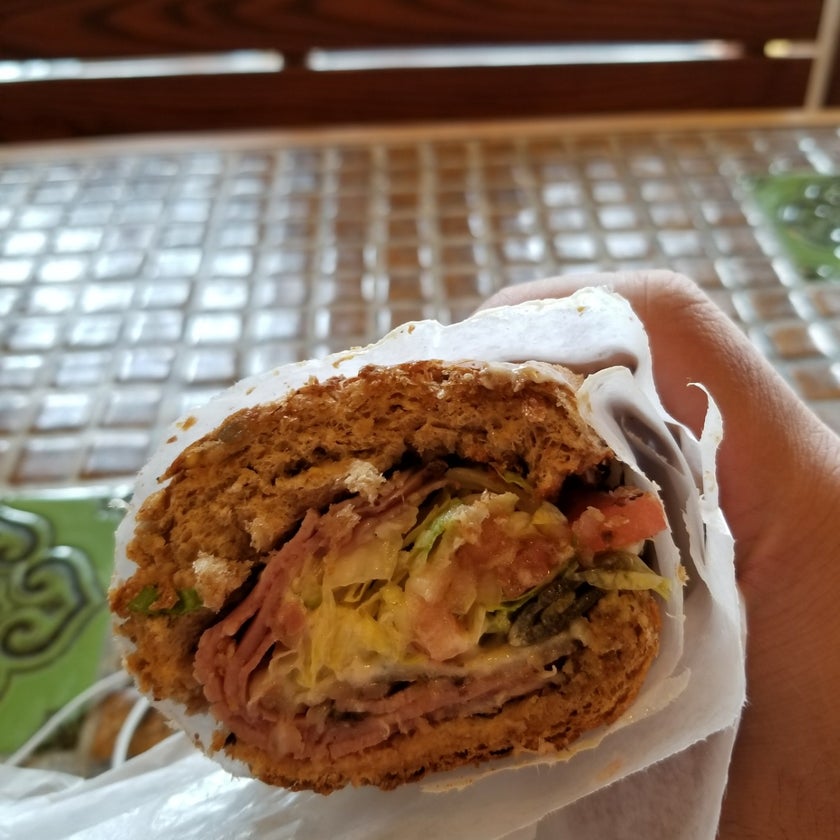 Potbelly Sandwich Shop - Restaurant - good service,breakfast food,inexpensive,sandwiches,lunch,clean,dinner,snacks,concerts,hot peppers