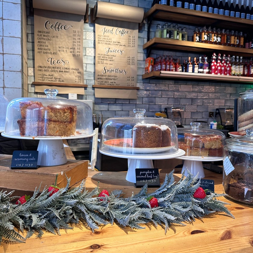 Megan's in the Village - Café,English Restaurant - well,brunch food,ice cream,pancakes,cookies,vegan food,caters