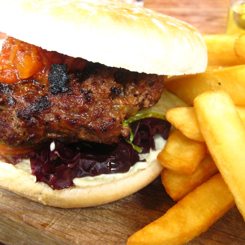 Kew Gardens Hotel Richmond - Hotel - good service,beer,burgers,well,takes reservations,lovely people