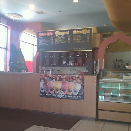 Maxwell's Cafe & Grill - Hookah Bar,American Restaurant,Middle Eastern Restaurant - french fries,hookah,mint,cheese curds