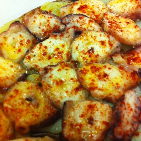 Riazor Restaurante - Spanish Restaurant - bread,ribs,octopus,good for a quick meal