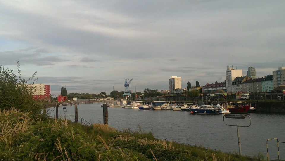 photo of Hafeninsel Offenbach