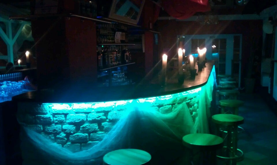 bar