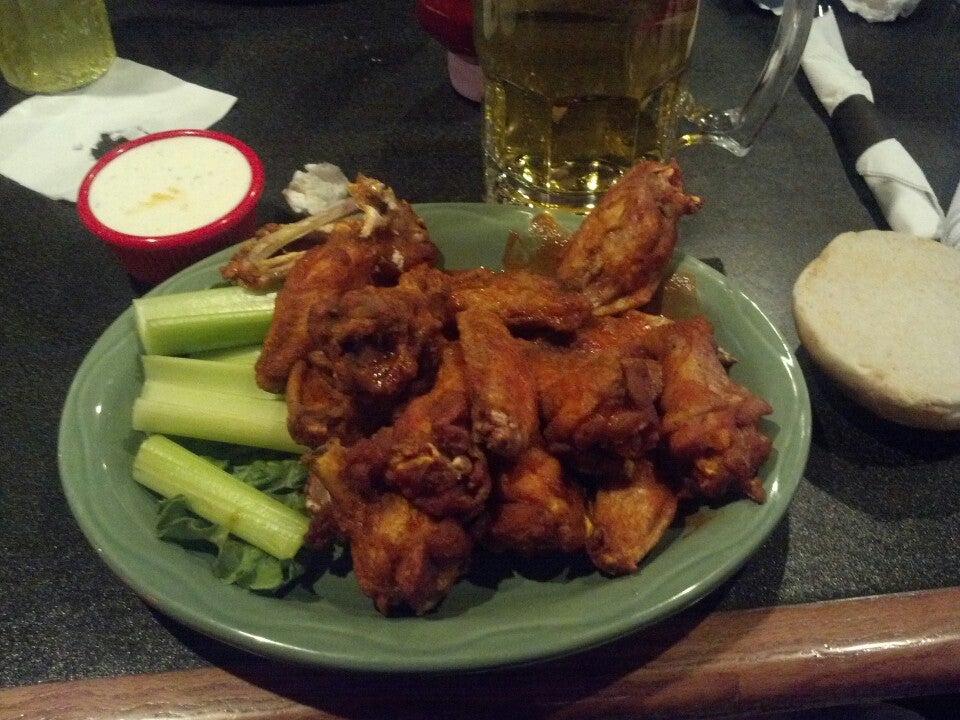 T.C.'s Referee Sports Bar, Bar