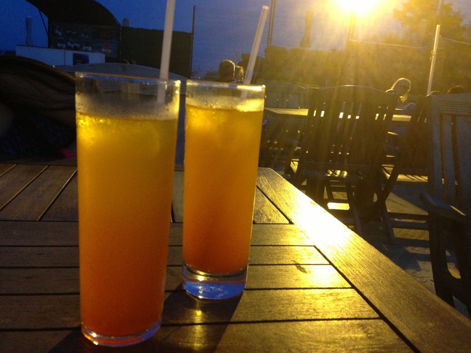 hotel-bar