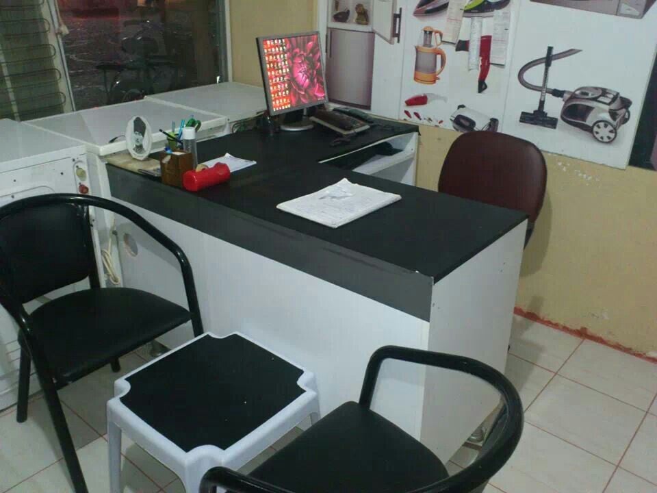 electronics-store