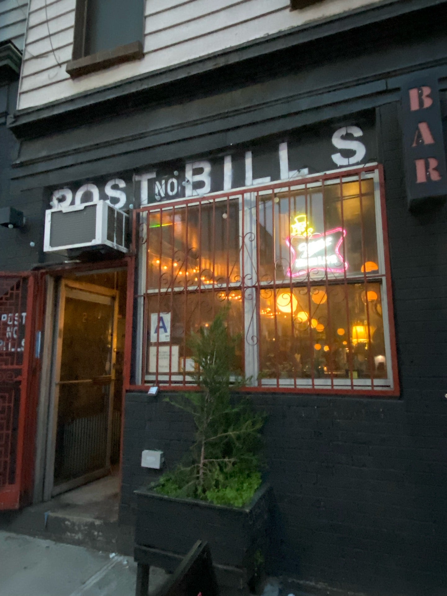 Post No Bills bar in Brooklyn