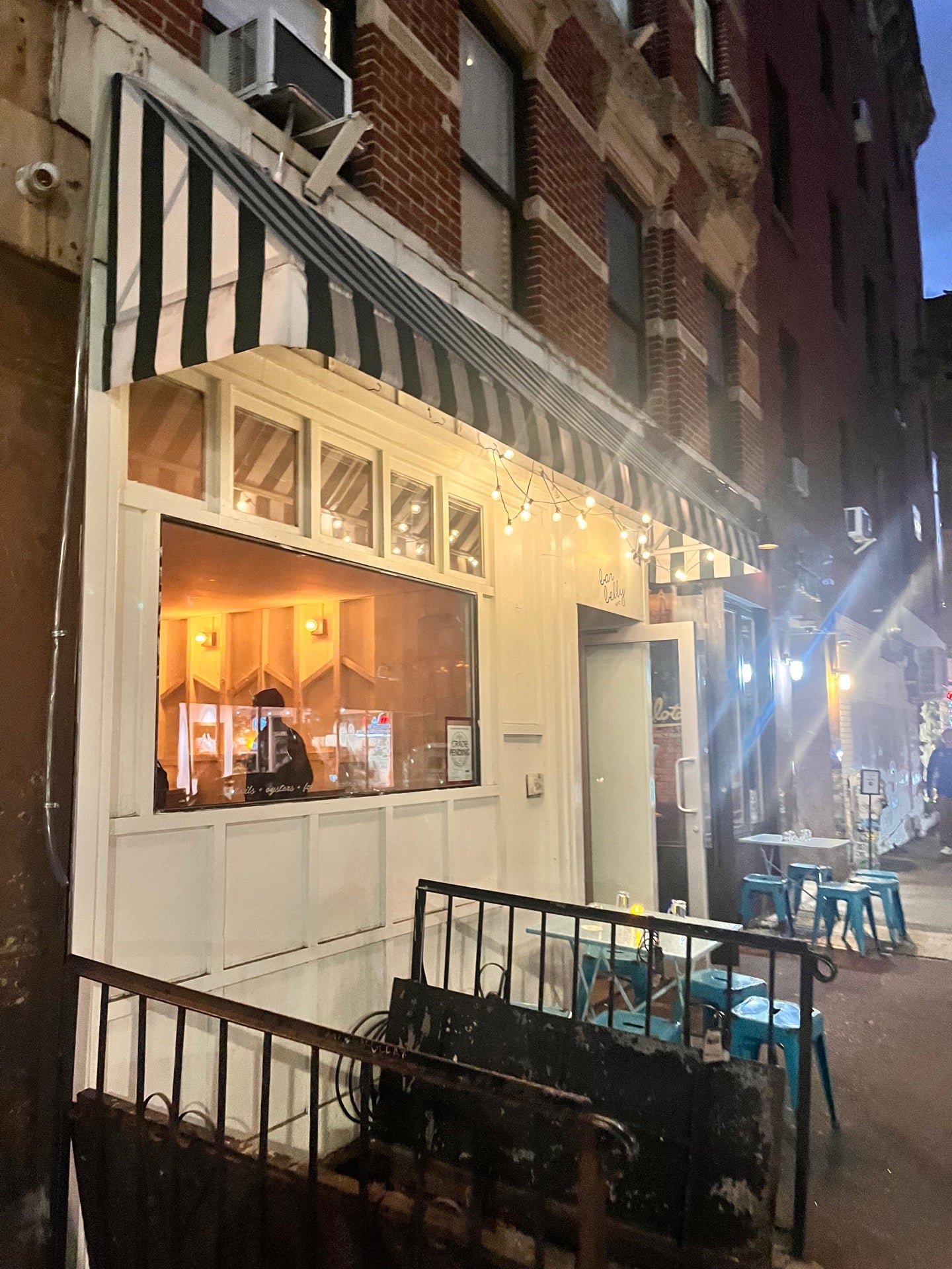 Bar Belly, a bar in New York