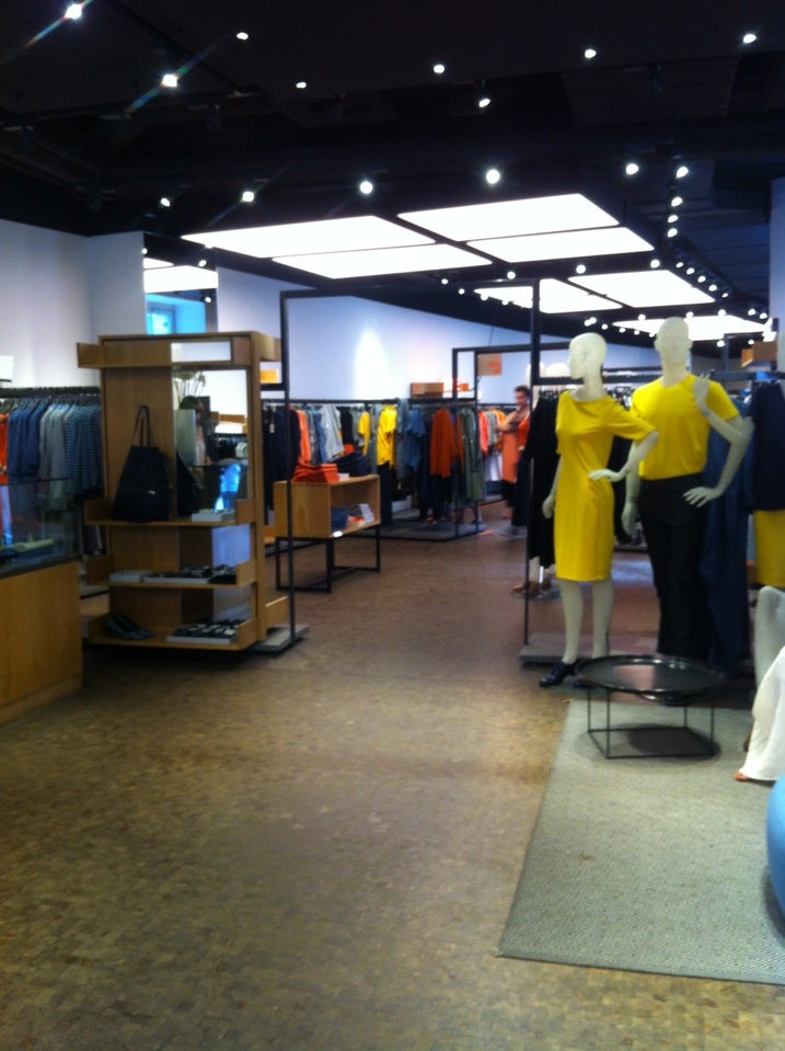 COS - Neue Schönhauser Strasse 20 - Berlin