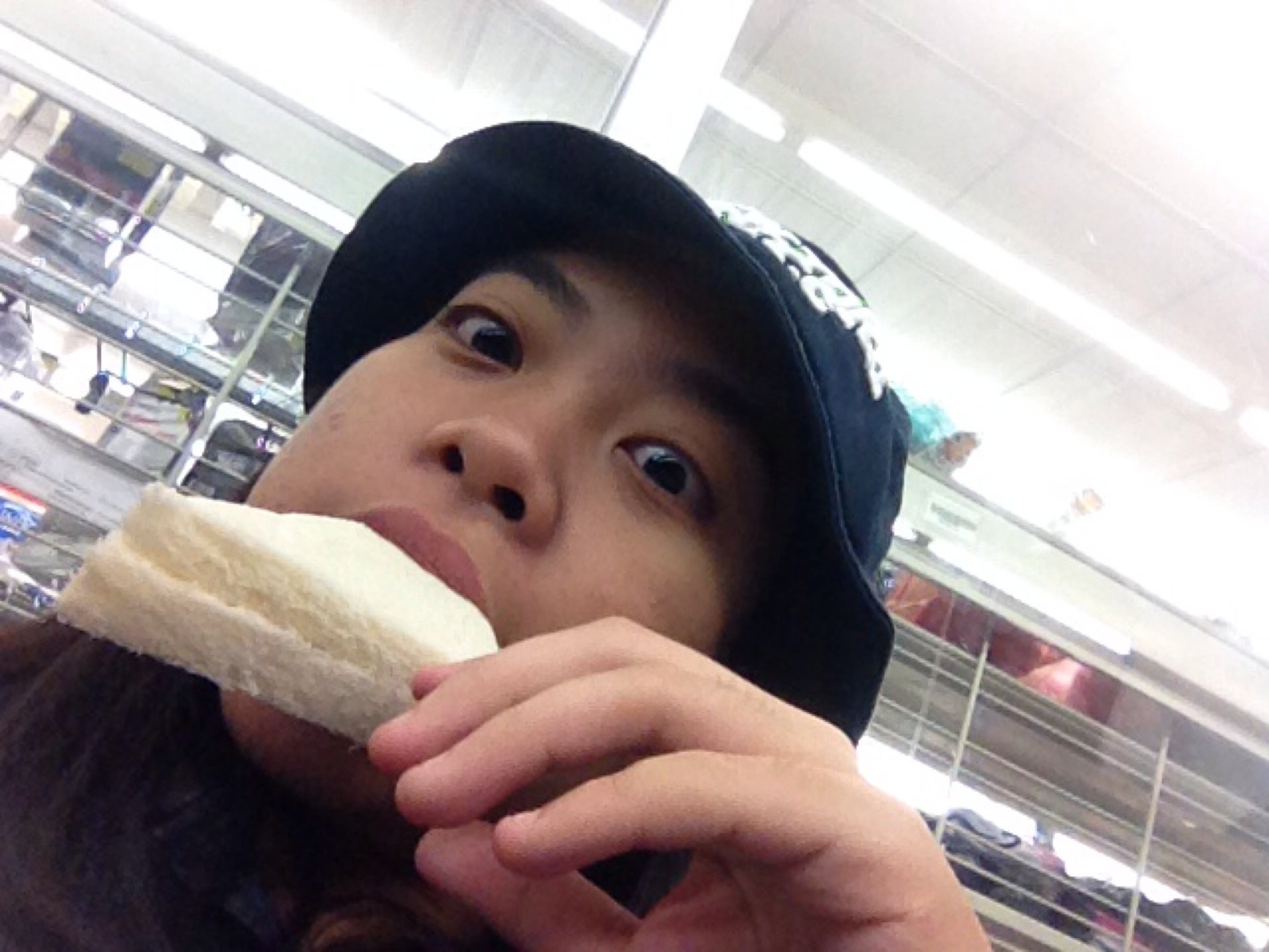 7-Eleven (เซเว่น อีเลฟเว่น)