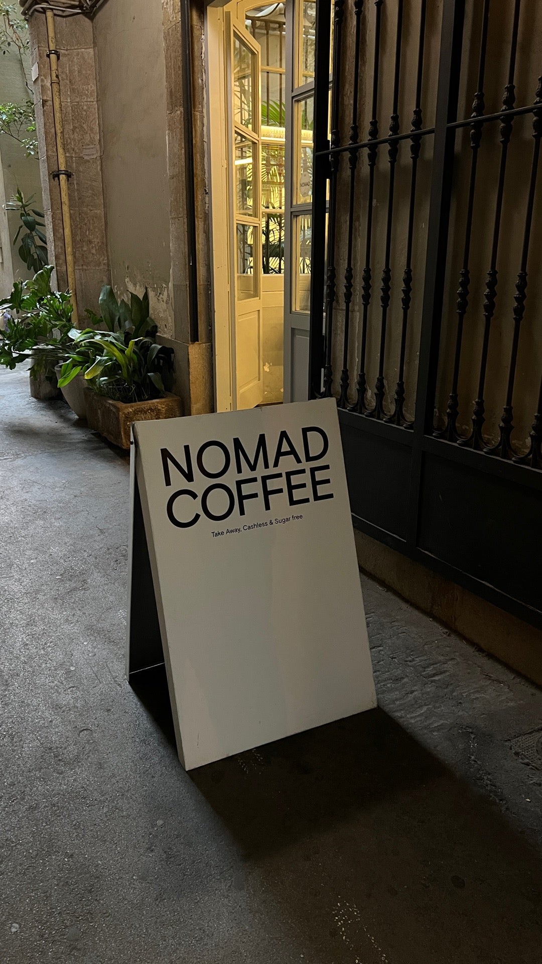 Nømad Coffee Lab & Shop - Barcelona cafe