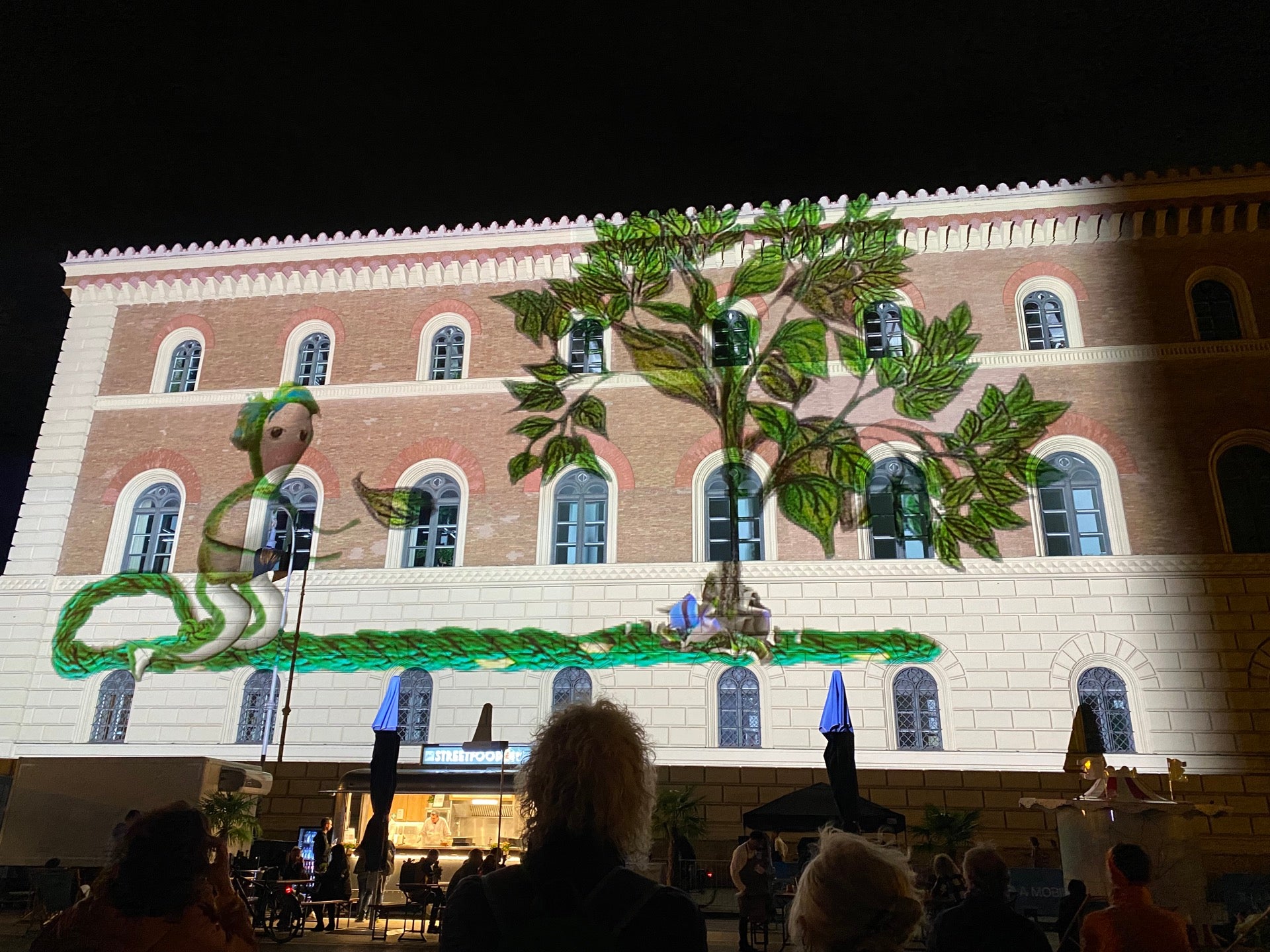 Odeonsplatz - Munich bar